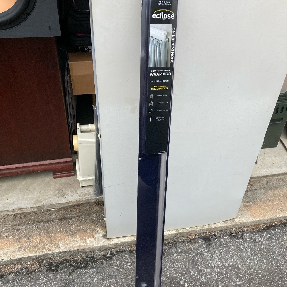 Eclipse Magnetic Curtain Wrap Rod NIP